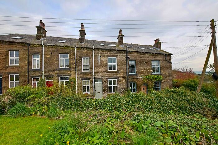 2 Bedroom Terraced House To Rent In Chiserley Fieldside, Old Town, Hebden Bridge, HX7