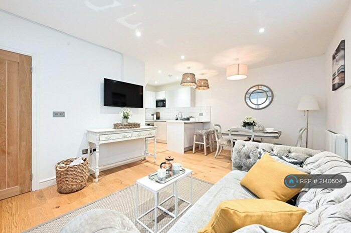 2 Bedroom Terraced House To Rent In Castle Street, Brighton, BN1