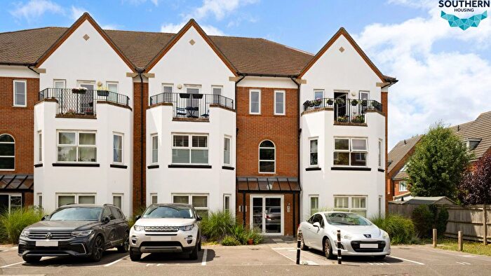 2 Bedroom Flat For Sale In - Halton Road, Halton Road, Kenley, Surrey, CR8