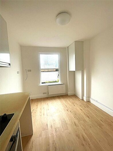 Studio To Rent In Wightman Road, Harringay, London, N4