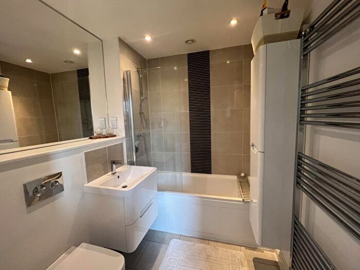 1 Bedroom Apartment For Sale In Germain Street, Chesham, Buckinghamshire, HP5