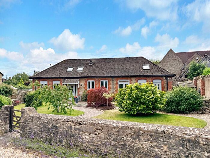 4 Bedroom Barn Conversion For Sale In Littleworth, Faringdon, SN7
