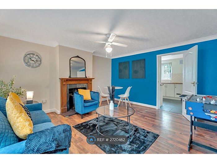 3 Bedroom Semi-Detached House To Rent In Farnborough Road, Nottingham, NG11