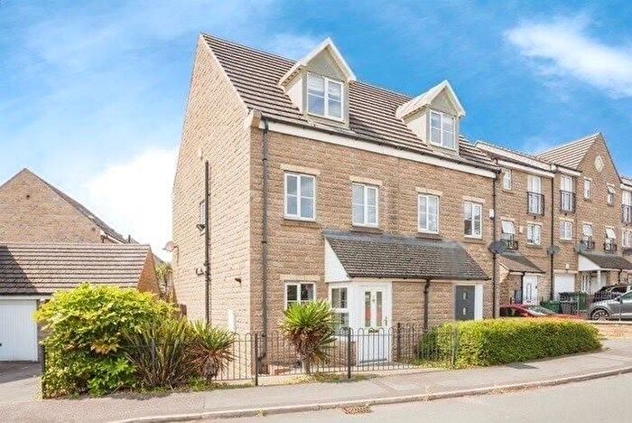 3 Bedroom Semi-Detached House For Sale In Highfield Chase, Staincliffe, WF13