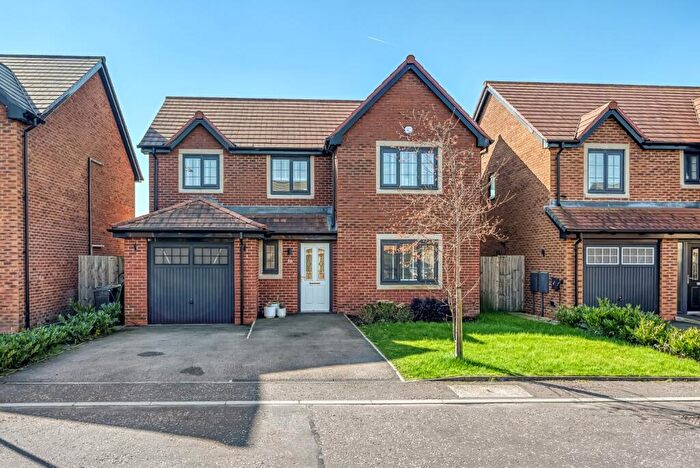 4 Bedroom Detached House For Sale In Hewlett Way, Westhoughton, Bolton, BL5
