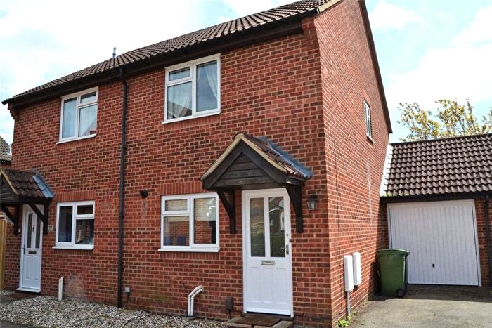 2 Bedroom Semi Detached House For Sale In Wilfred Way, Thatcham, Berkshire, RG19