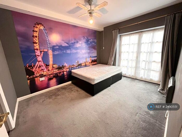 2 Bedroom Flat To Rent In Merchants Court, Bedford, MK42