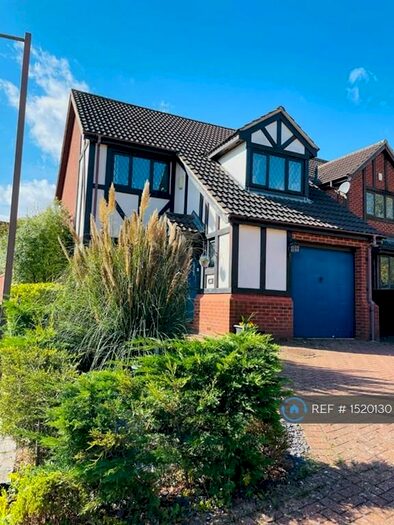 3 Bedroom Detached House To Rent In Paxton Crescent, Milton Keynes, MK5