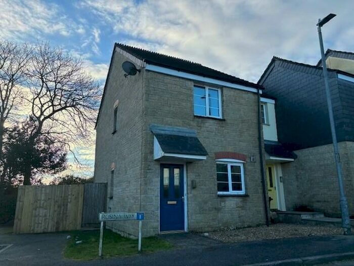 2 Bedroom House To Rent In Penwithick, PL26