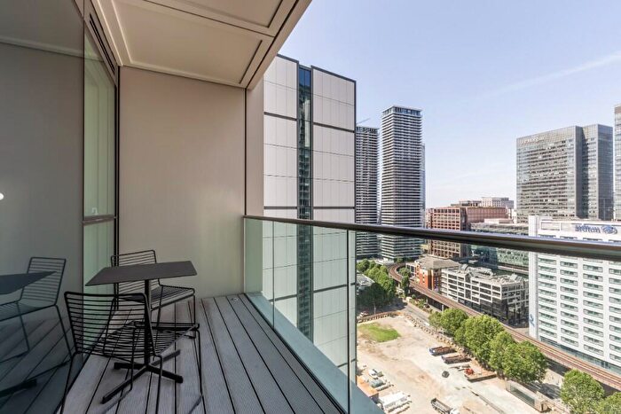2 Bedroom Apartment To Rent In Harbour Way, London, E14