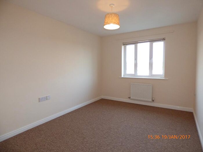 2 Bedroom Apartment To Rent In Orchid Close, Sundon Park, Luton, LU3