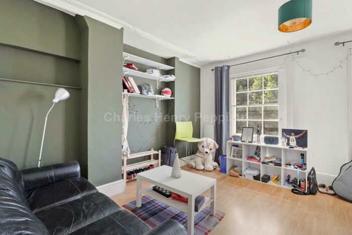 1 Bedroom Apartment To Rent In Mornington Terrace, Camden Town, NW1
