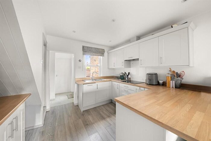 2 Bedroom End Terrace House To Rent In Freemans Lane, UB3