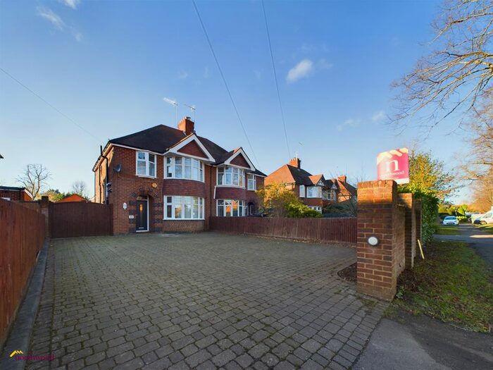5 Bedroom Semi-Detached House To Rent In Oxford Road, Banbury, OX16