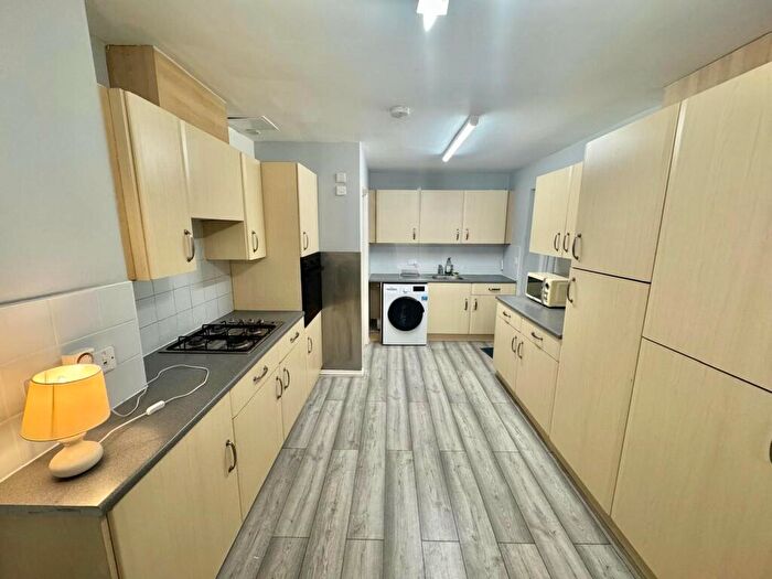 1 Bedroom Apartment To Rent In The Annexe, Harold Hill, RM3