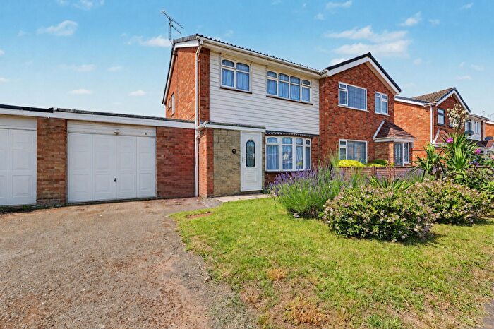 3 Bedroom Semi-Detached House For Sale In Garth Crescent, Binley, CV3