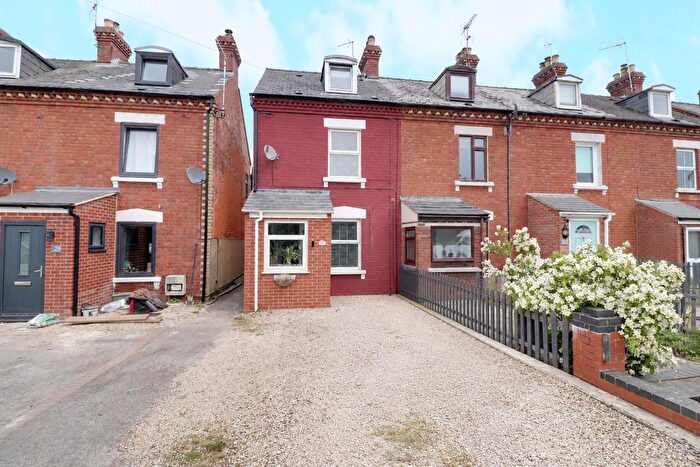 3 Bedroom End Terrace House For Sale In Avenue Terrace, Stonehouse, GL10