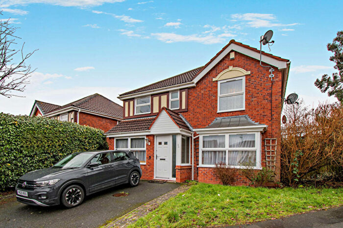 4 Bedroom Detached House For Sale In Bellfield, Northfield, B31