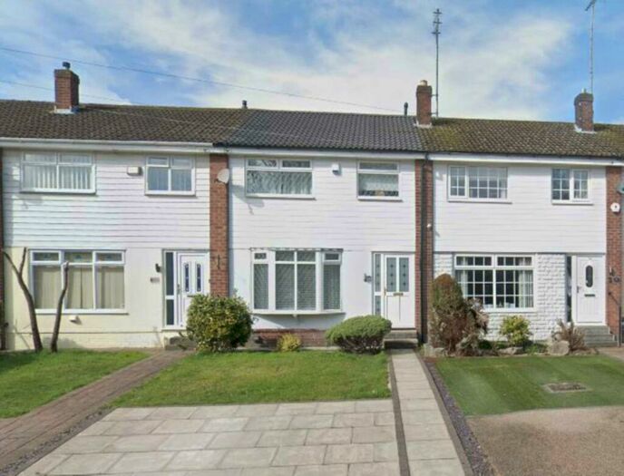 3 Bedroom Town House To Rent In Albert Street, Royton, OL2