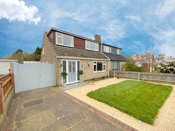 3 Bedroom Semi Detached House For Sale In Itterby Crescent, Cleethorpes, DN35