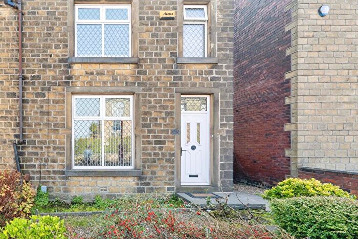 3 Bedroom End Of Terrace House To Rent In Blackmoorfoot Road, Crosland Moor, Huddersfield, HD4