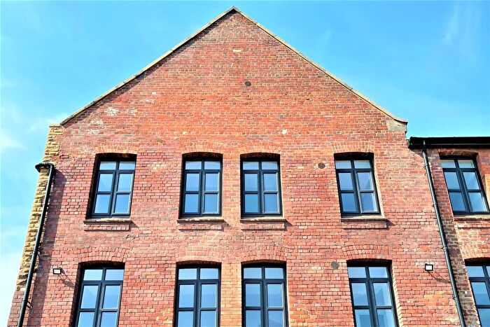 1 Bedroom Apartment To Rent In Viaduct Road, Leeds, West Yorkshire, LS4