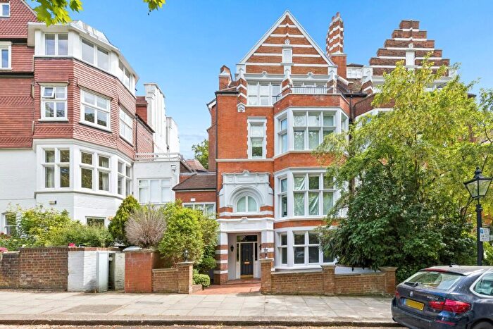 3 Bedroom Apartment For Sale In Frognal Gardens, London, NW3
