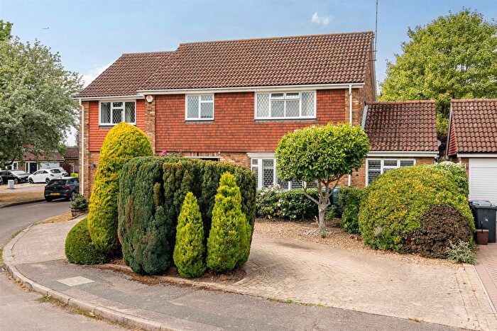 5 Bedroom Detached House For Sale In Meadow Close, Datchworth, Knebworth, SG3