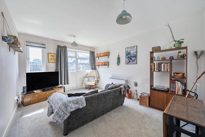 2 Bedroom Apartment For Sale In Church Rise, London, SE23