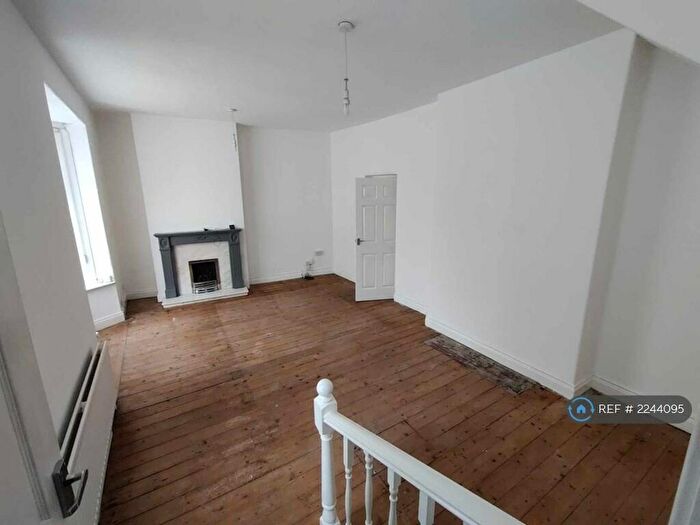 3 Bedroom Terraced House To Rent In Hyde Street, South Shields, NE33