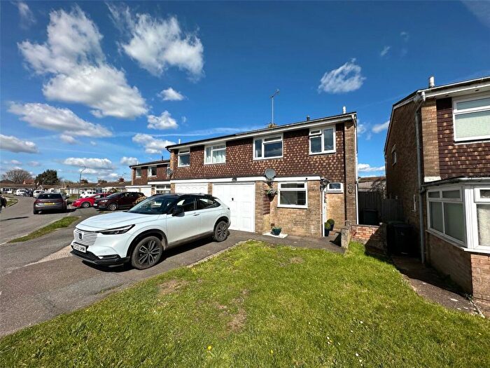 3 Bedroom Semi-Detached House For Sale In Old Orchard Place, Hailsham, East Sussex, BN27