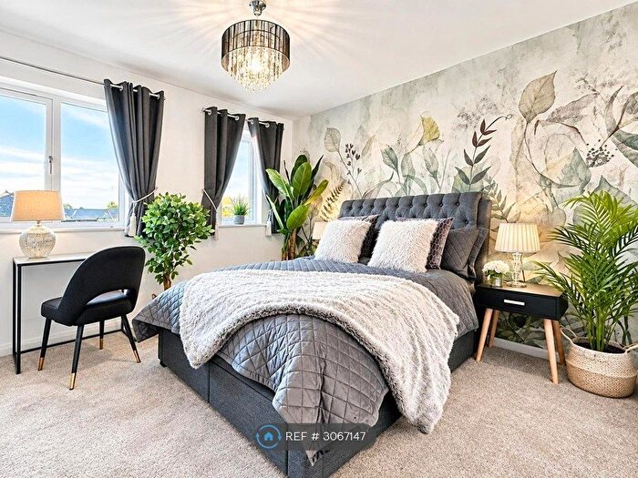2 Bedroom Flat To Rent In Green Pond Close, London, E17