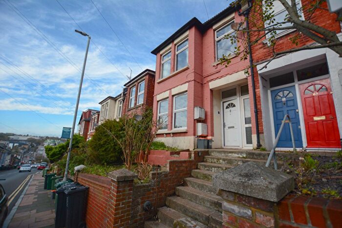 2 Bedroom Flat To Rent In Bear Road, Brighton, BN2
