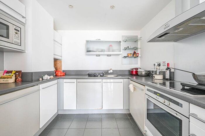 2 Bedroom Flat For Sale In Orion Point, Canary Wharf, London, E14