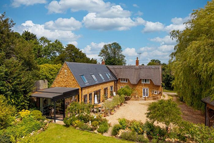 3 Bedroom Detached House For Sale In The Cottage, Drayton, Leicestershire, LE16