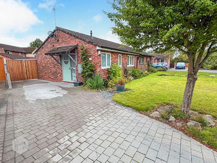 2 Bedroom Bungalow For Sale In Woolmer Close, Birchwood, Warrington, Cheshire, WA3