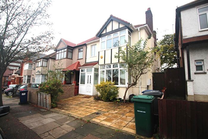 5 Bedroom Semi-Detached House To Rent In Garratt Road, Edgware, Greater London, HA8