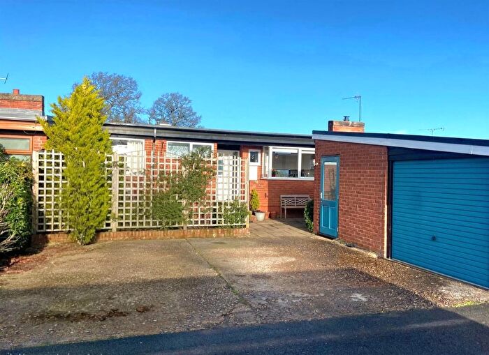 4 Bedroom Terraced Bungalow For Sale In Muzzle Patch, Tibberton, Gloucester, GL2