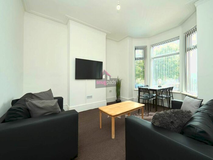 5 Bedroom Property To Rent In Charles Street, Salford, M6