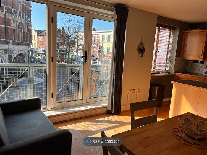 1 Bedroom Flat To Rent In The Coliseum, London, N8