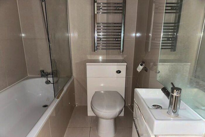 1 Bedroom Flat To Rent In Shorncliffe Road, Folkestone, CT20