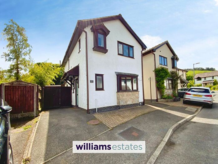 3 Bedroom Detached House For Sale In Cae Derwen, Llanferres, CH7
