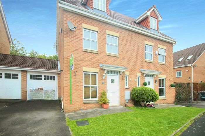 3 Bedroom Semi-Detached House To Rent In Lawndale Drive, Worsley, Manchester, M28