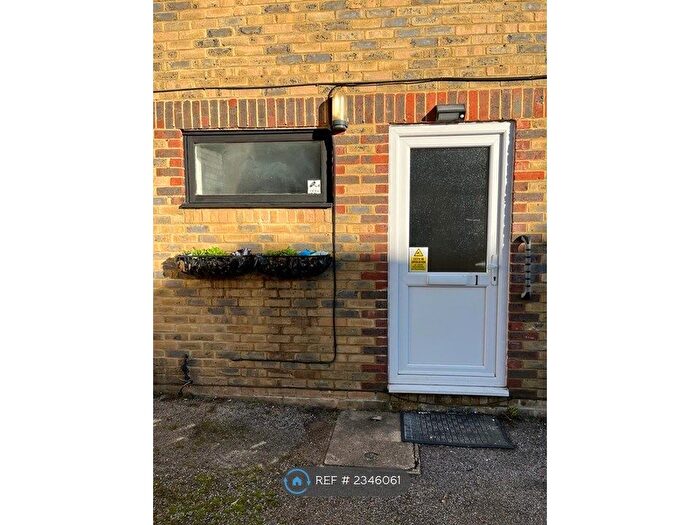 1 Bedroom Flat To Rent In Pudding Road, Rainham, ME8