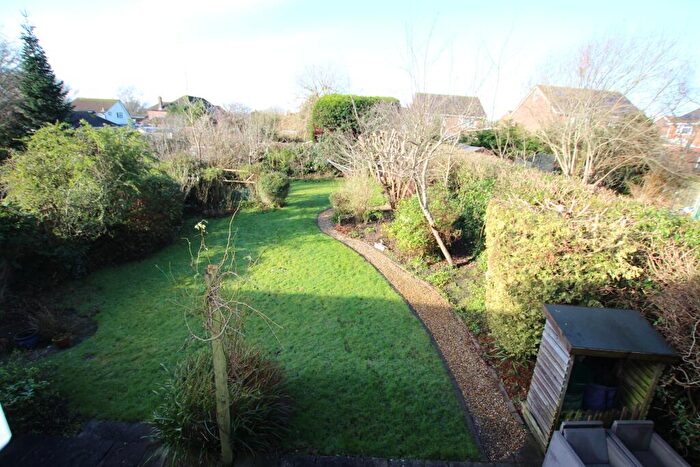 4 Bedroom Detached House For Sale In Anthill Close, Denmead, PO7