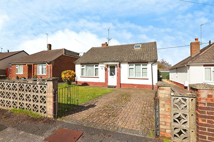 2 Bedroom Detached Bungalow For Sale In Beacon Close, Amesbury, Salisbury, SP4