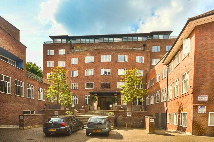 2 Bedroom Flat To Rent In Percy Laurie House, Putney, London, SW15