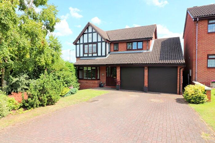 4 Bedroom Detached House For Sale In Emmer Green, Wigmore, Luton, LU2