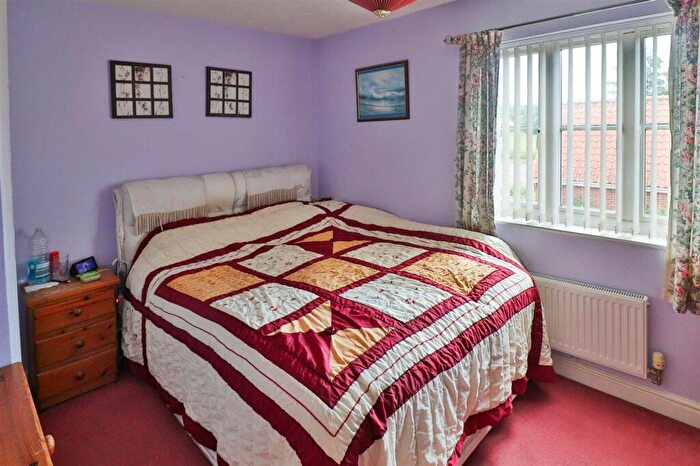 3 Bedroom Detached House For Sale In Emmerson Way, Hadleigh, IP7