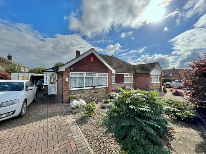 Houses for sale & to rent in LS25 2DB, Cotswold Drive, Garforth And